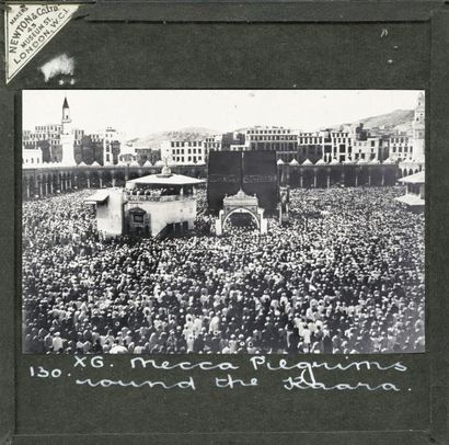 null Newton & Co	

La Mecque, c. 1900.	

La Mecque. Pèlerins autour de la Kaaba.	

Plaque...