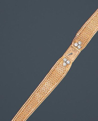 BLANCPAIN pour UTI Bracelet montre de dame en or jaune. Cadran doré, index bâton....