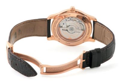 JAEGER LECOULTRE “Master Control” n°0268 vers2005
Belle montre bracelet en or rose....