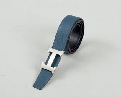 null HERMÈS Paris made in France	

*Ceinture réversible 32 mm en box noir et veau...