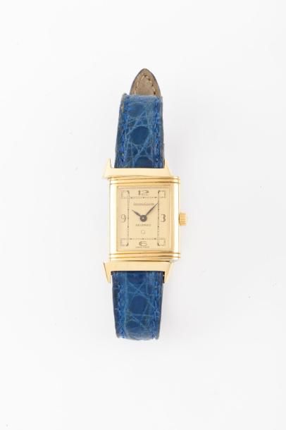 null JAEGER LECOULTRE "Reverso" vers 1980

Bracelet montre de dame en or jaune 18k....