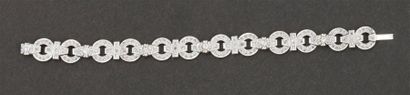 YANES Bracelet articulé en or gris ajouré à décor géométrique entièrement serti de...