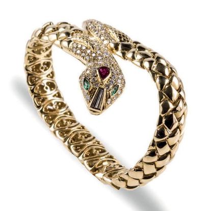 null Bracelet «Serpent» en or jaune articulé, la tête et la queue pavées de diamants...