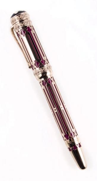 MONTBLANC «Catherine II»
Stylo plume.
Edition Limitée produite à 4810 exemplaires,...