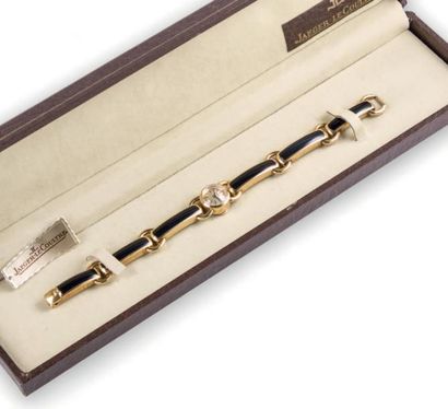 JAEGER LECOULTRE YELLOW GOLD AND ONYX
Jaeger Lecoultre case n° 7687 21 1376209 made...