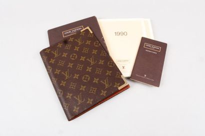 null Louis VUITTON 

Porte agenda en toile monogram, coins en métal doré (nous y...