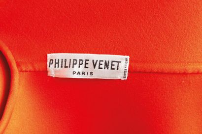 Philippe VENET Manteau en lainage double face de couleur vermillon et de forme trapèze,...