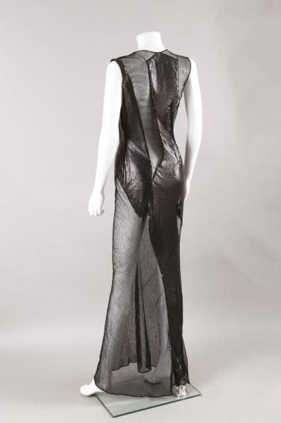 Gianni VERSACE Couture Circa 1980 Robe longue de forme fourreau en cotte de maille...