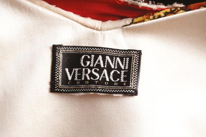 Gianni VERSACE Couture Collection Printemps / Eté 1992 - Broderie Swarovski
Robe...