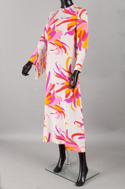 Marie MARTINE Circa 1968 Robe longue en crêpe georgette de forme évasée imprimé de...