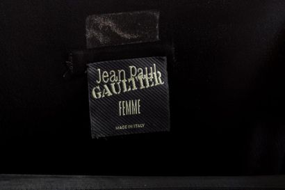 Jean Paul GAULTIER Femme Automne / Hiver 1989-1990
Collection Prêt-à-porter "Femmes...