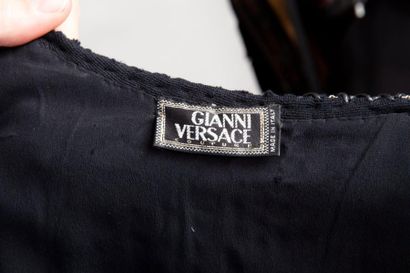 Gianni VERSACE Couture Circa 1980 Top sans manche à décolleté rond en jersey noir...