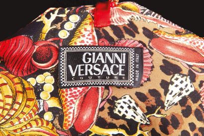 Gianni VERSACE Couture Collection Printemps / Eté 1992
Robe fourreau longue en crêpe...