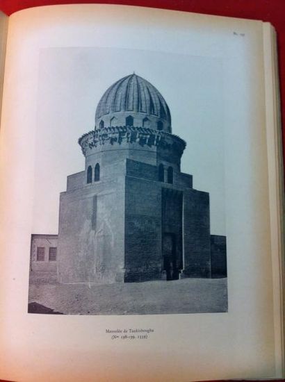 LOUIS HAUTECOEUR ET GASTON WIET 
Les Mosquées du Caire.
Paris, Leroux, 1932, 2 volumes...