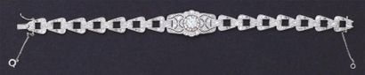 null Bracelet en or gris à motifs géométriques entièrement serti de diamants, au...