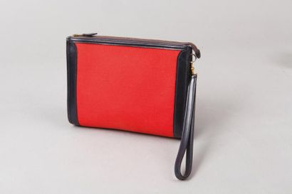 HERMES Paris made in France année 1983 *Pochette 22cm en toile rouge et box marine,...