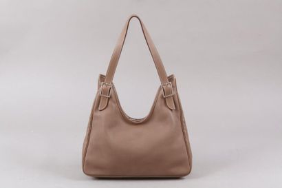 HERMES PARIS MADE IN FRANCE ANNÉE 2010 *Sac “Massaï” PM 32cm en veau gulliver étoupe...