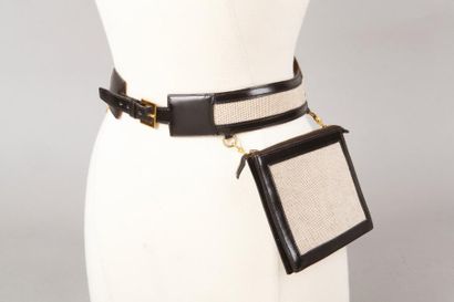 HERMES circa 1955 *Pochette ceinture 15cm en toile H chinée beige et box noir, fermeture...
