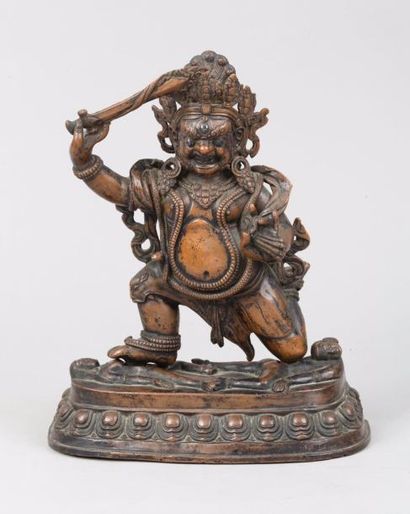 Tibet, XVIIe siècle 
Sujet en alliage de cuivre représentant le dharmapâla Mâhâkala,...