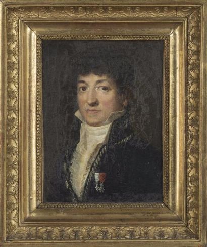 ÉCOLE FRANÇAISE VERS 1820 
Portait d'un homme de qualité portant deux décorations
Huile...