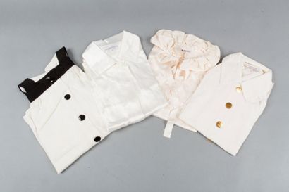 SAINT LAURENT et Yves SAINT LAURENT Rive Gauche Lot de quatre blouses en soie ivoire...