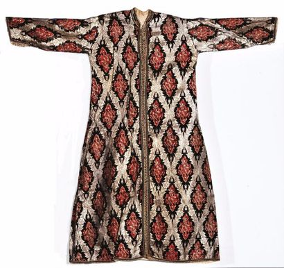 null Un Caftan en soie, Amazigh, Maroc
A Moroccan Amazigh Kaftan in silk
Caftan fabriqué...