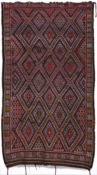 null Un Tapis Zaïane, Maroc
An antique Zaïane carpet (double side)
Ce tapis est relativement...