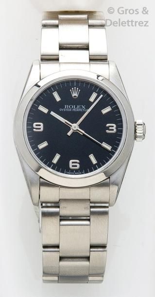ROLEX «Medium Size» - Ref: 77080.
Diamètre 31 mm. Bracelet-montre de dame en acier,...