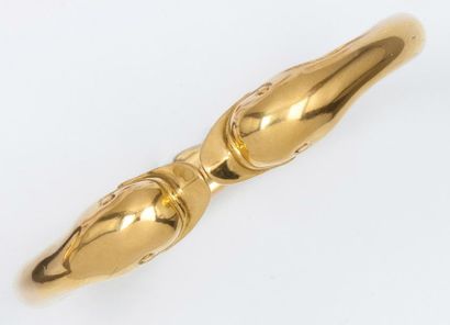 null ILIAS LALAOUNIS - Bracelet jonc en or jaune à décor de «têtes de canards affrontées»....