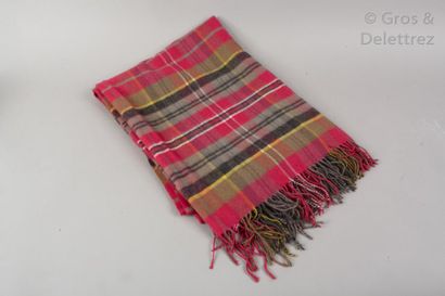 HILLTOP Made in Scotland Important châle en lainage cachemire à motif tartan dans...