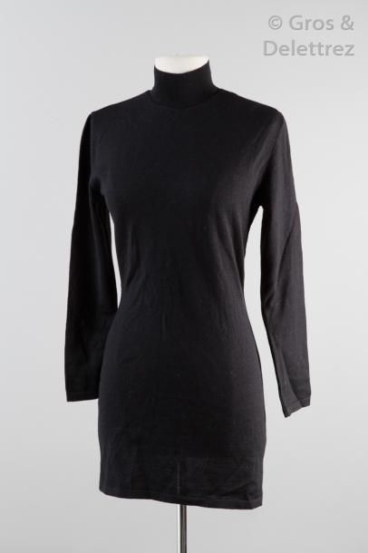 Jean Paul GAULTIER pour Equator Petite robe noire en jersey de laine, col montant,...