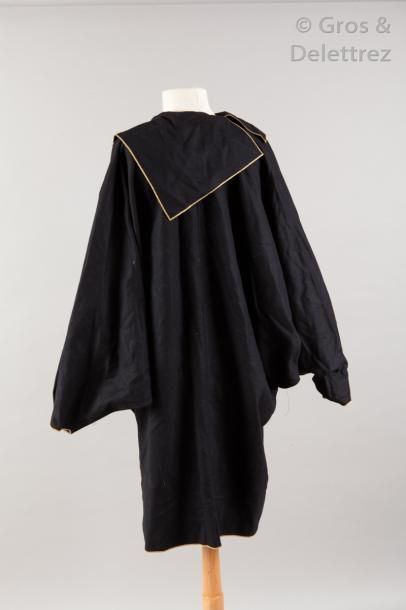 ROCCO BAROCCO Veste en drap de laine noir gansée or, col et longueur asymétrique,...