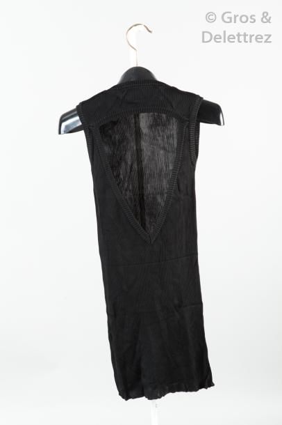 Claude MONTANA Knitwear Lot de deux petites robes noires en jersey, l'une sans manche...