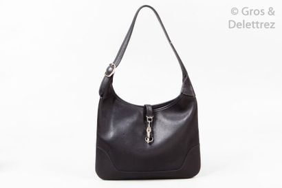 null HERMES Paris made in France année 2004

Sac "Trim" 30cm en veau grené noir,...