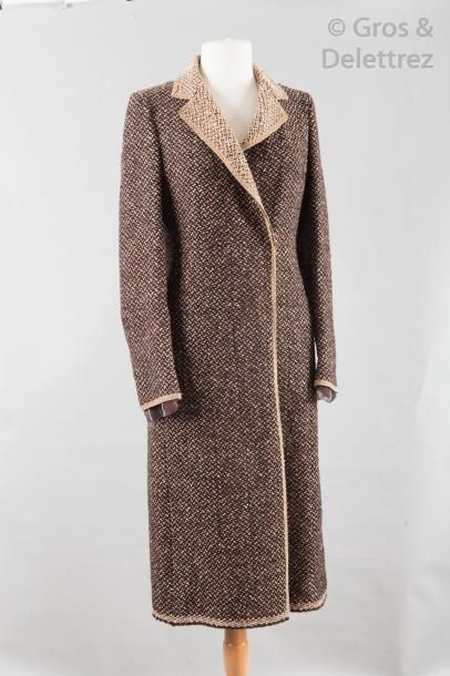 null PRADA Collection Automne/Hiver 2003

Manteau en tweed de laine dans les tons...