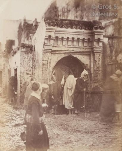 null Victor Hell 

Maroc, c. 1880. 

Tanger. 

Femme du Rif. Marocaine et ses enfants....