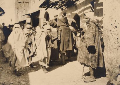 null Photographe non identifié

Nord du Maroc, c. 1920-1930.

Marchés. Scènes de...
