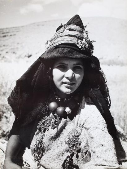 null R. Pigneux - J. Belin et divers

Maroc, c. 1940-1950.

Femmes marocaines et...