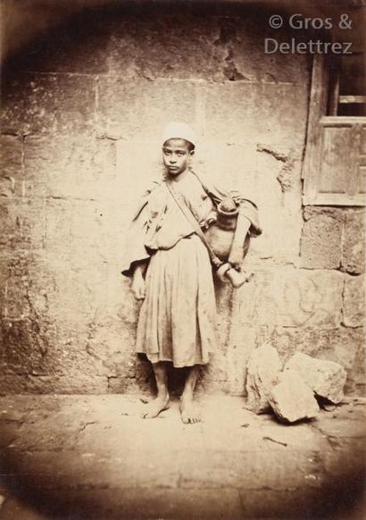 null Alexandre Brignoli

Égypte, c. 1874.

Portraits d’hommes et types de métiers.

Trois...
