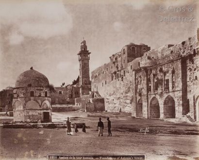 null Tancrède Dumas - Félix Bonfils - Zangaki Frères 

Palestine-Israël, c. 1870-1880....