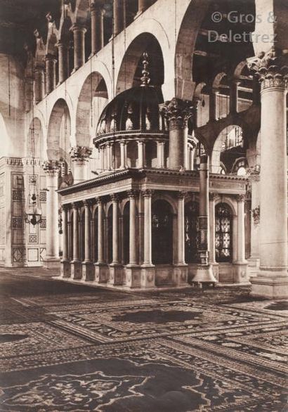 null T. Herbert Jones

Syrie, 1948. 

Damas. Tomb of Saint John the Baptist. Mosque...
