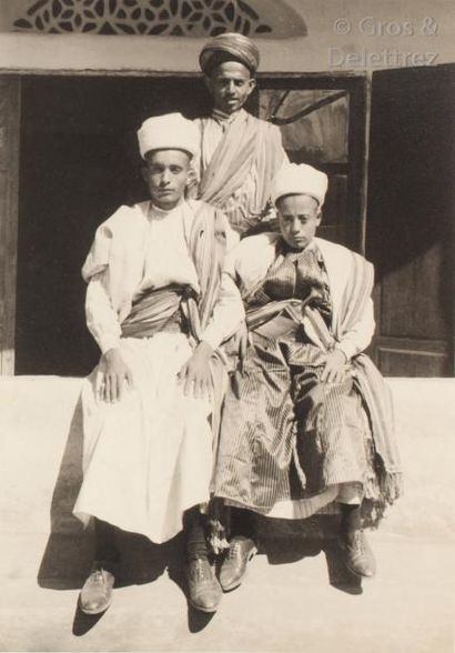 null Photographe non identifié 

Yémen, 1937. 

Mission Gasparini (ambassadeur d’Italie...