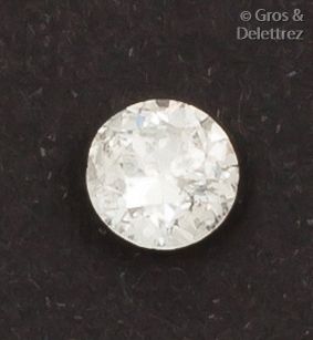 null Diamant taillé en brillant pesant 2,04 carats environ.