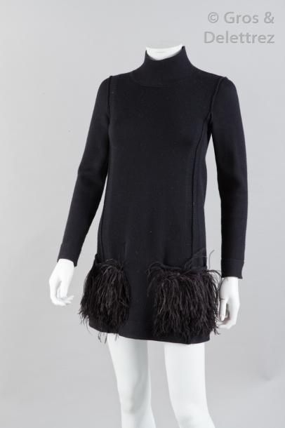 null Louis VUITTON par Marc Jacobs Collection Pre-Fall 2013 Robe pull noire en laine...