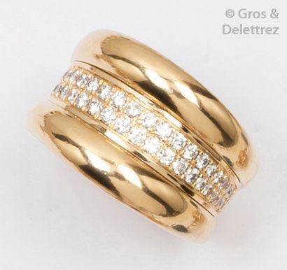 null CHOPARD «?Strada?» - Bague jonc en or jaune ornée de quarante deux diamants...