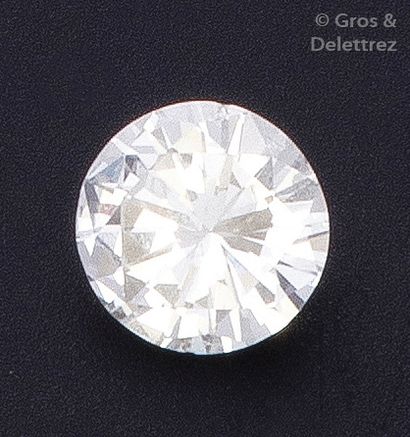 Diamant taillé en brillant. 	 
Poids?: 2,09 carats....