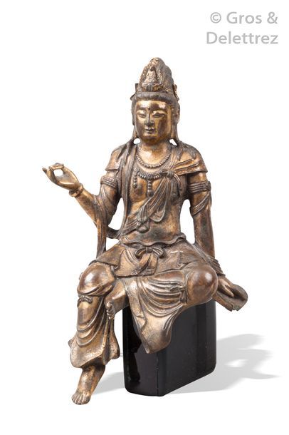 null Chine, fin XIXème

Sujet en bronze doré représentant un avalokiteshvara en délassement...