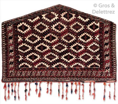 null Un Azmalik Yomuth, tapis de mariage, Turkestan, Asie centrale Ce type de tapis...