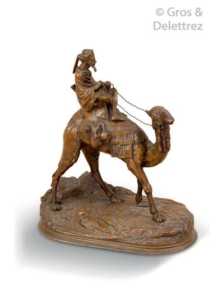 Alexandre LEONARD (1821-1877) (D’après) «?Le méhariste?». Bronze à patine doré, signé...