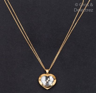 CHOPARD «Happy Diamond» - Collier en or rose orné d'un pendentif «Coeur» serti de...